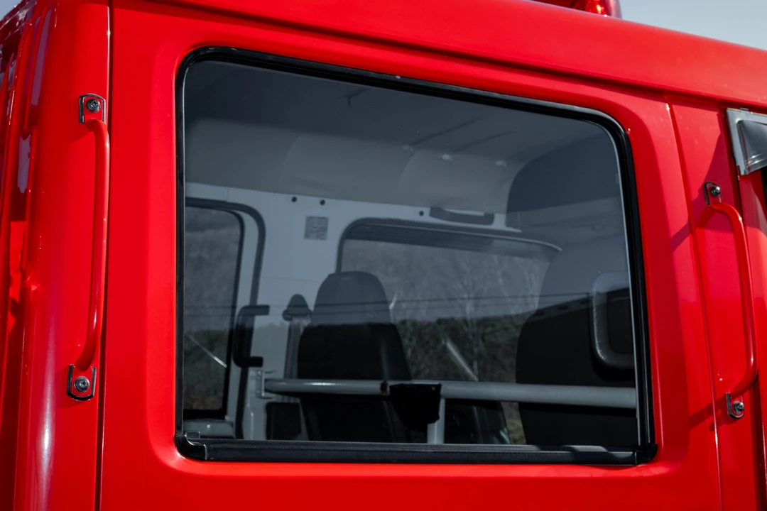 1995 Isuzu Elf - Image 30 of 31