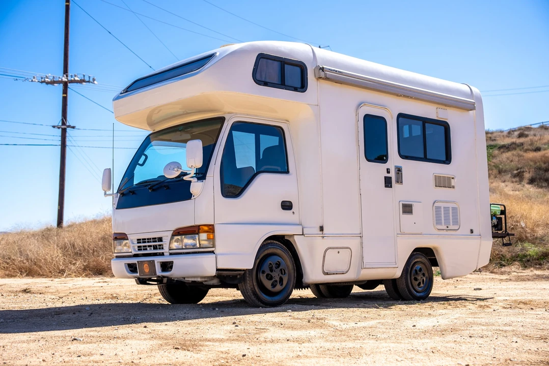 1995 Isuzu Elf - Image 2 of 31