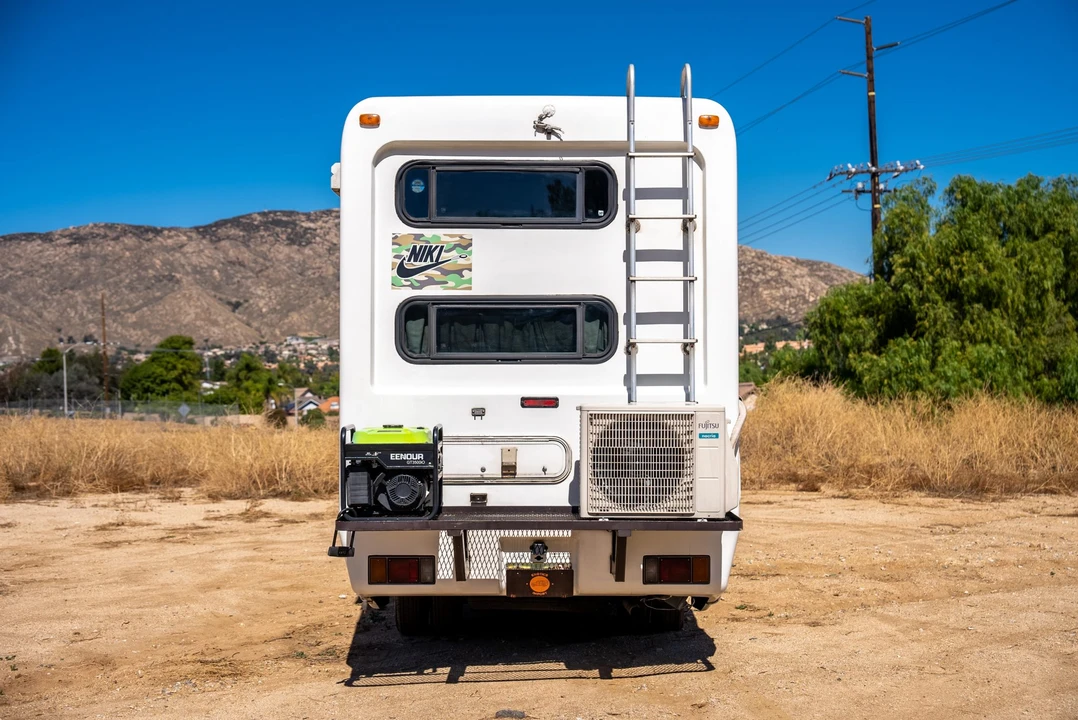 1995 Isuzu Elf - Image 25 of 31