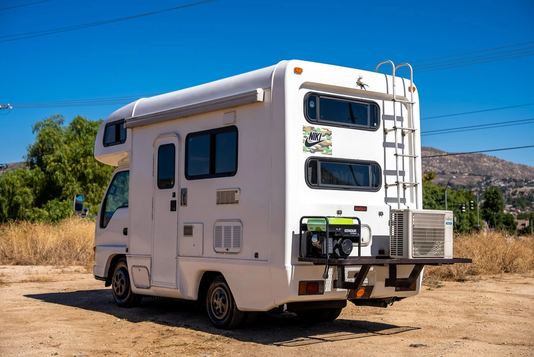 1995 Isuzu Elf - Image 27 of 31