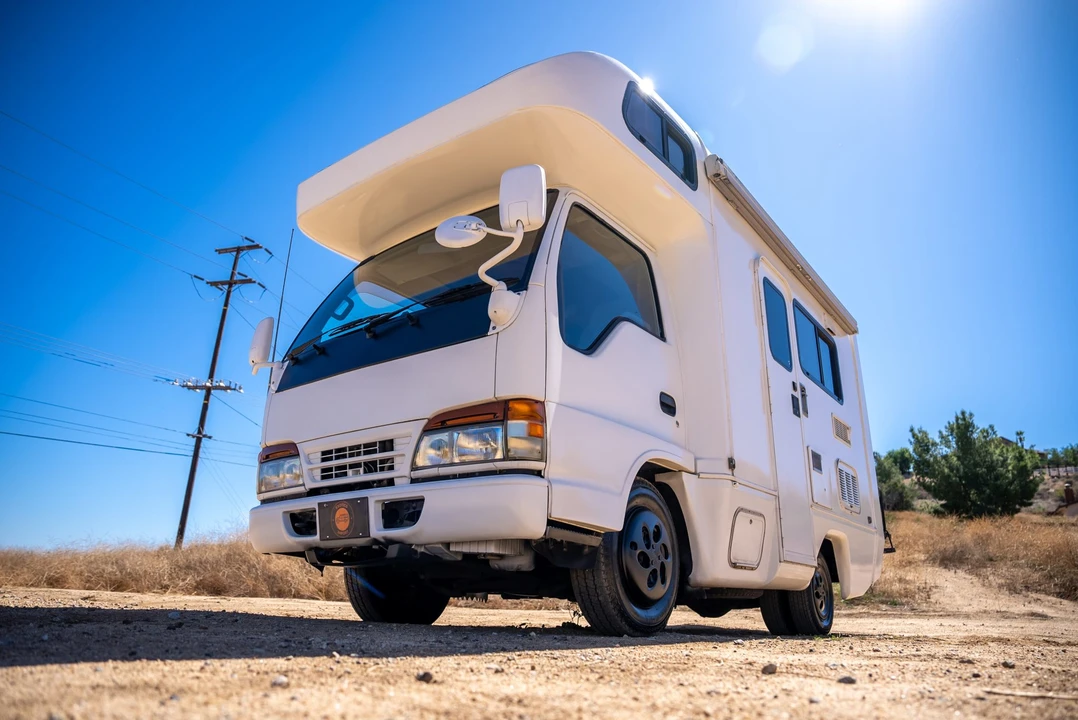 1995 Isuzu Elf - Image 10 of 31