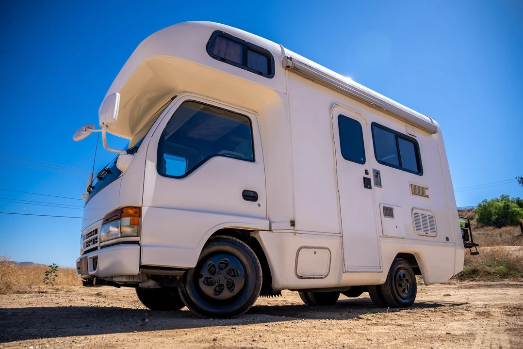 1995 Isuzu Elf - Image 6 of 31
