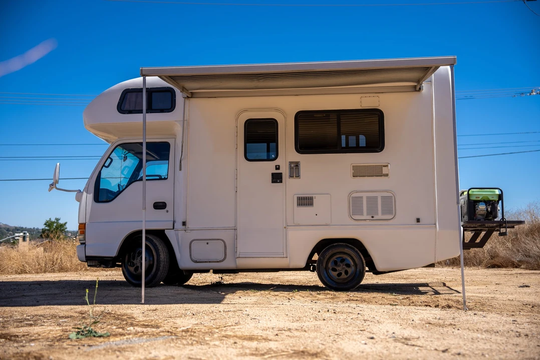 1995 Isuzu Elf - Image 30 of 31