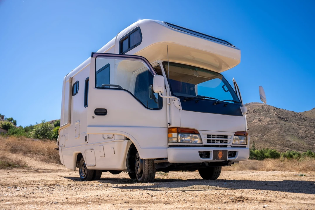 1995 Isuzu Elf - Image 14 of 31