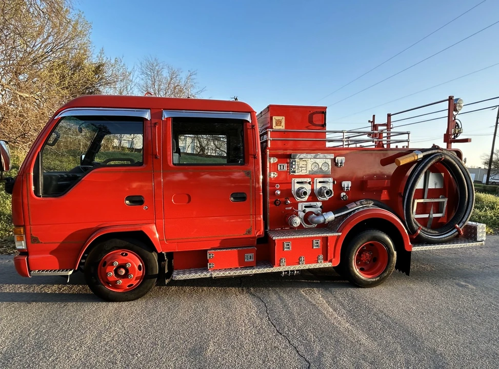 1995 Isuzu Elf - Image 9 of 31