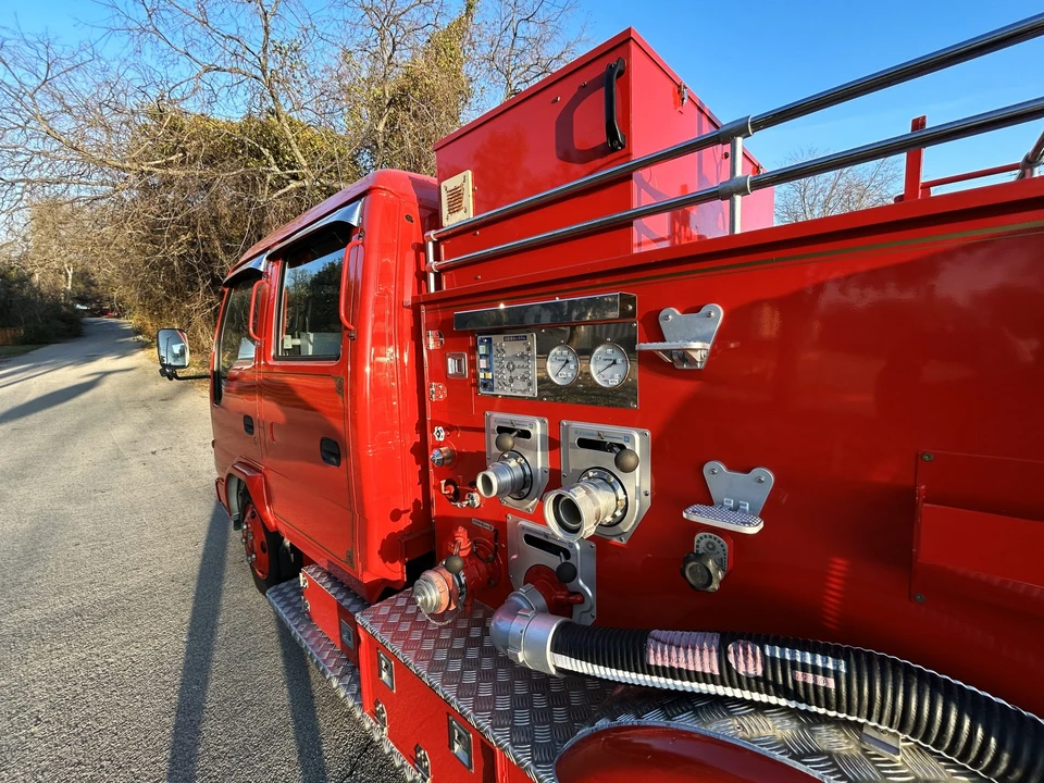 1995 Isuzu Elf - Image 28 of 31