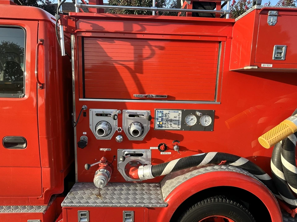 1995 Isuzu Elf - Image 24 of 31