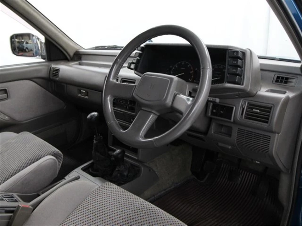 1995 Isuzu Trooper - Image 25 of 31