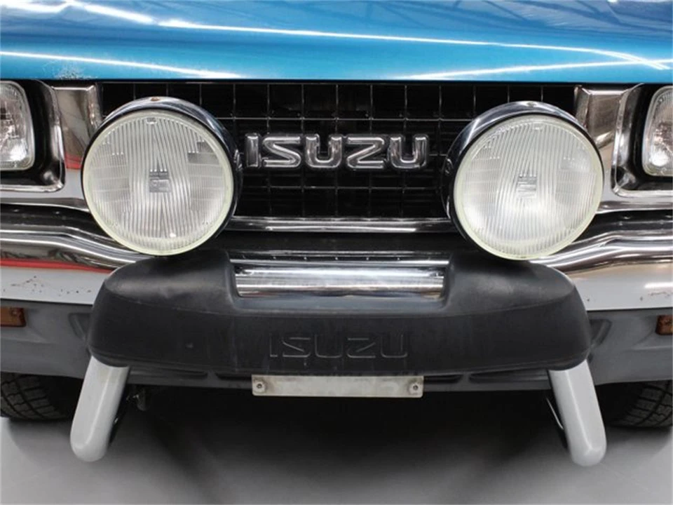 1995 Isuzu Trooper - Image 9 of 31