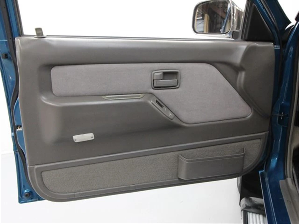 1995 Isuzu Trooper - Image 23 of 31