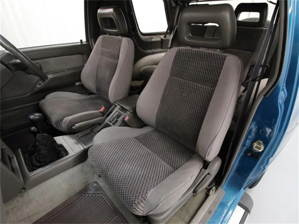 1995 Isuzu Trooper - Image 20 of 31