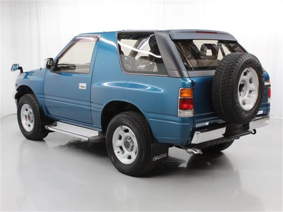 1995 Isuzu Trooper - Image 2 of 31