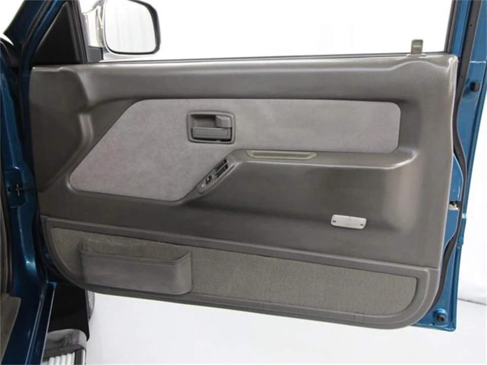 1995 Isuzu Trooper - Image 24 of 31