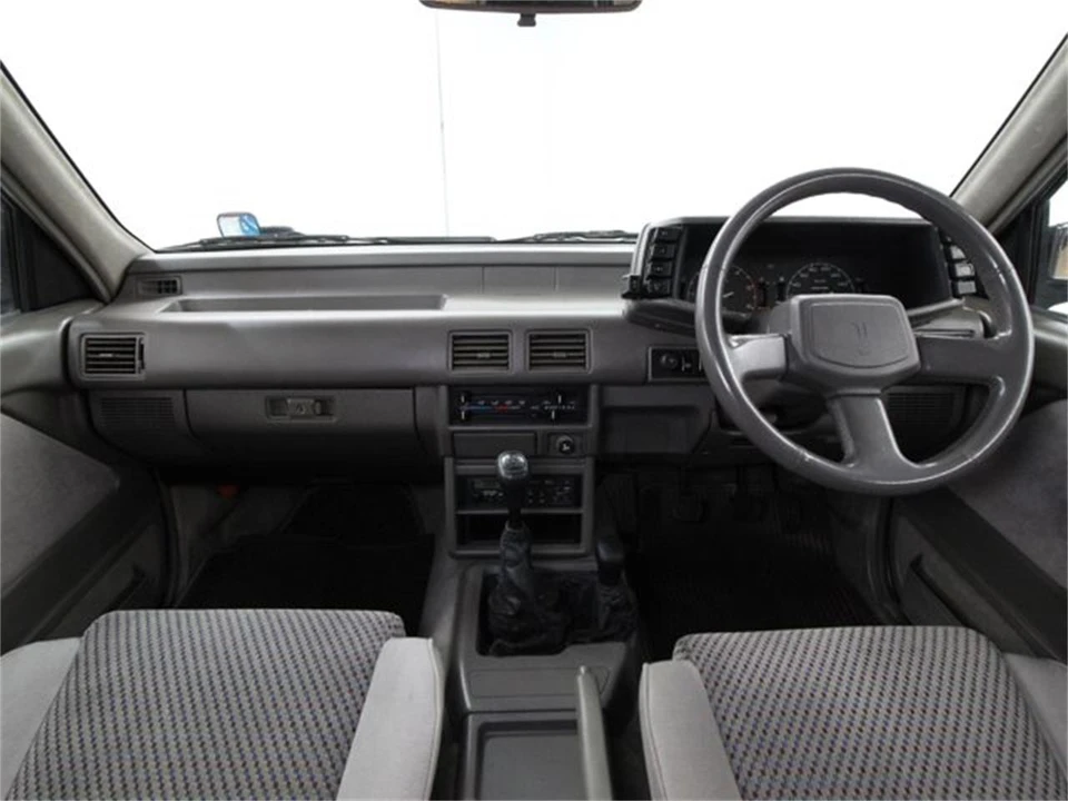 1995 Isuzu Trooper - Image 28 of 31