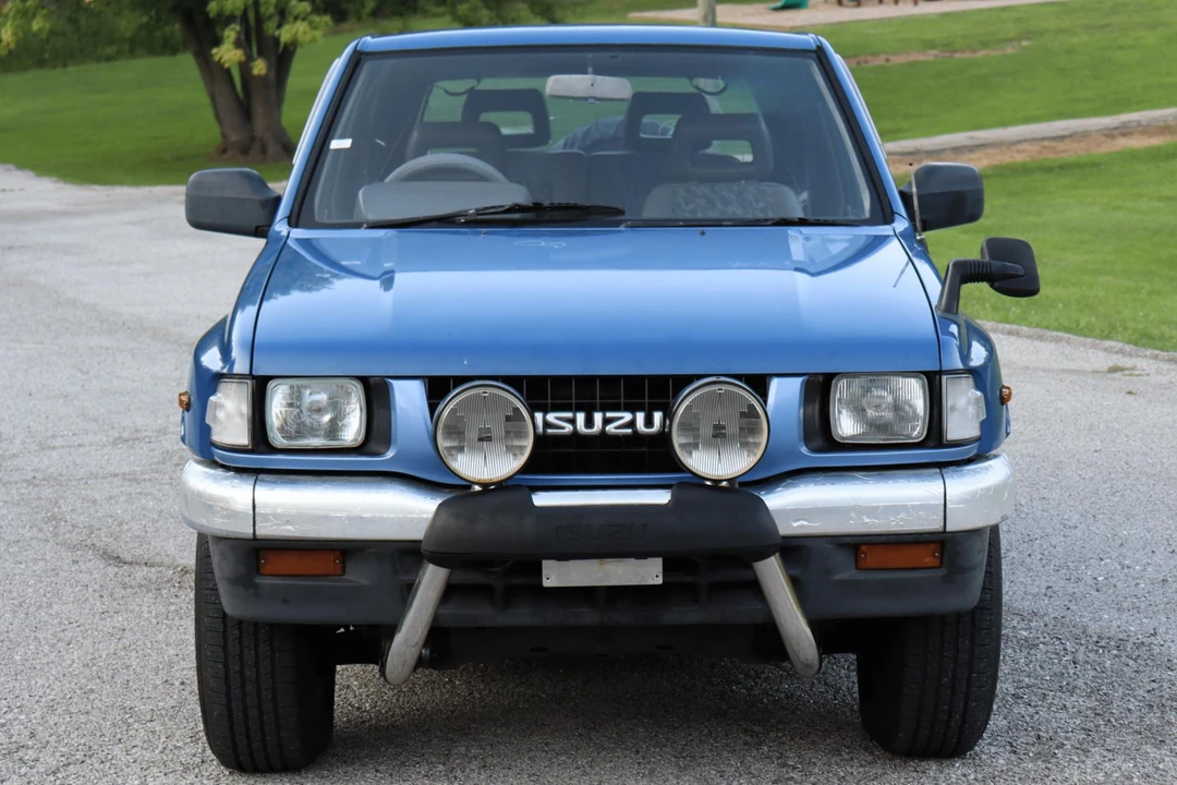 1995 Isuzu Rodeo - Image 2 of 31
