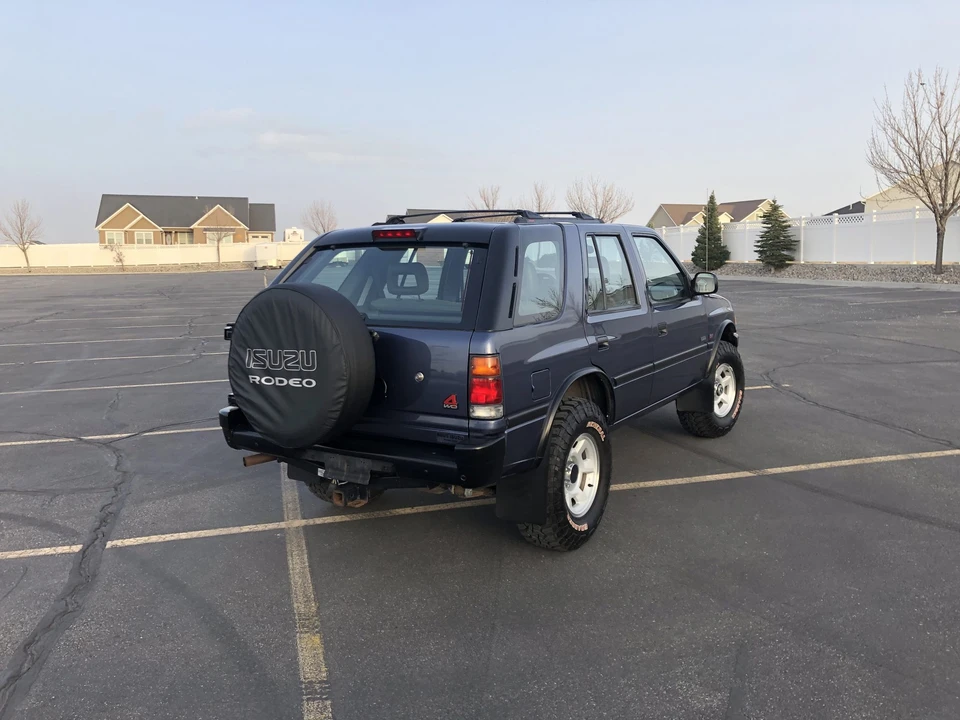 1995 Isuzu Rodeo - Image 15 of 31