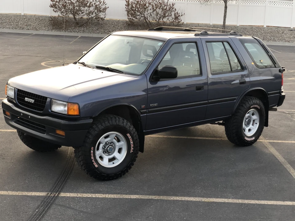 1995 Isuzu Rodeo - Image 4 of 31