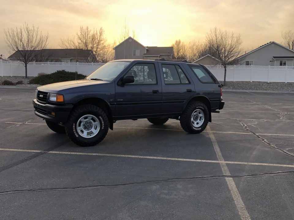 1995 Isuzu Rodeo - Image 2 of 31