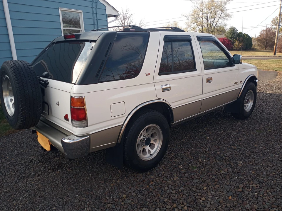 1995 Isuzu Rodeo - Image 17 of 31