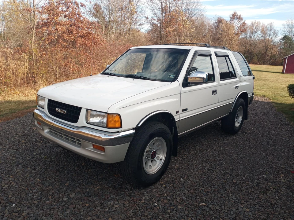 1995 Isuzu Rodeo - Image 2 of 31