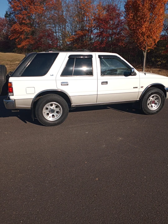 1995 Isuzu Rodeo - Image 18 of 31