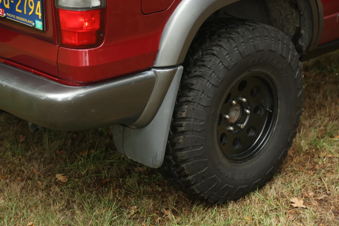 1995 Isuzu Trooper - Image 19 of 31