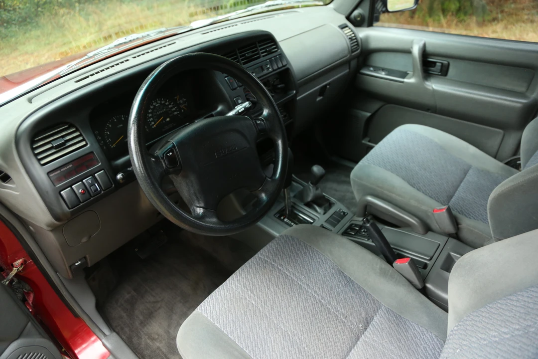 1995 Isuzu Trooper - Image 31 of 31