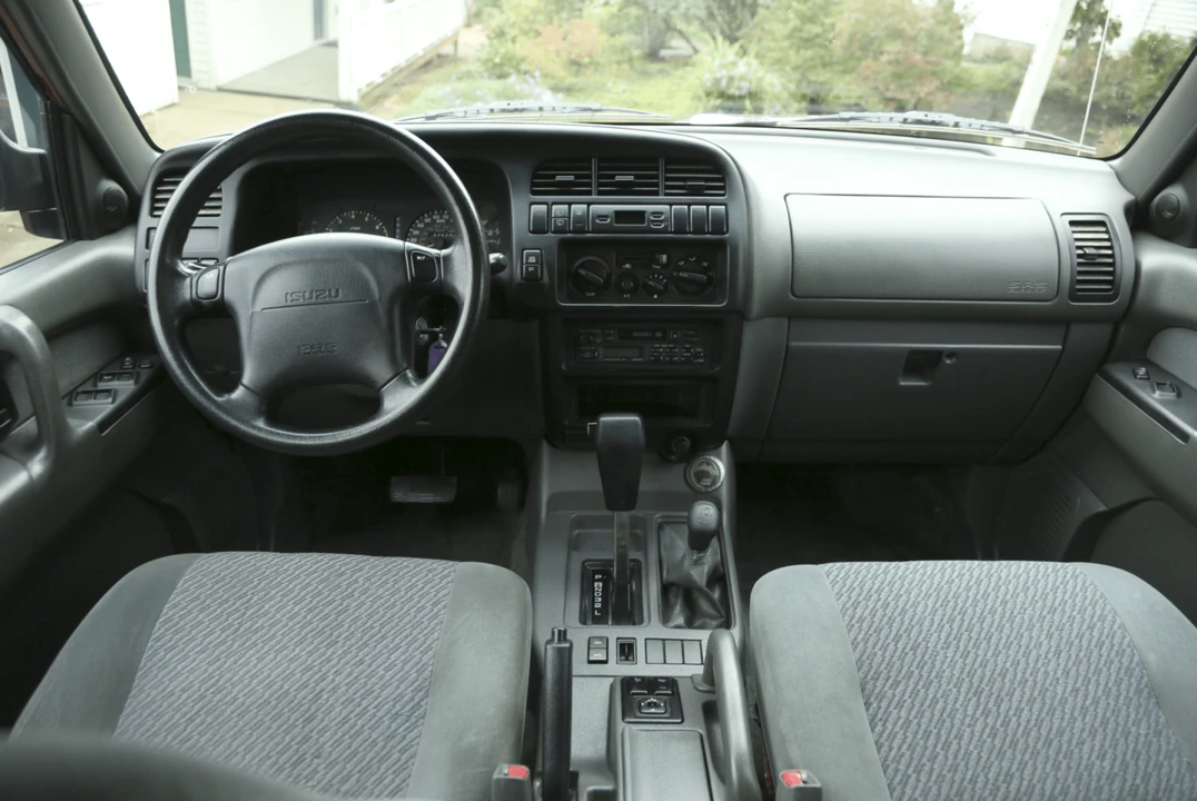 1995 Isuzu Trooper - Image 30 of 31