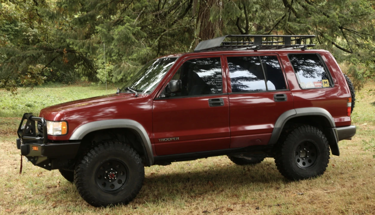 1995 Isuzu Trooper - Image 9 of 31