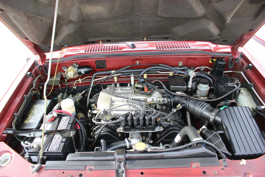 1995 Isuzu Trooper - Image 3 of 4