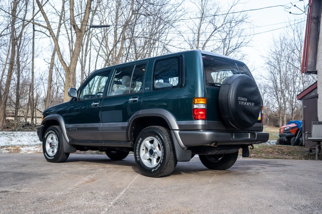 1995 Isuzu Trooper - Image 14 of 31