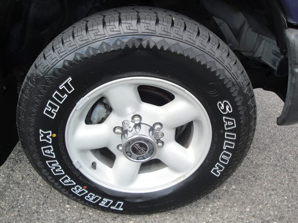1995 Isuzu Trooper - Image 30 of 31