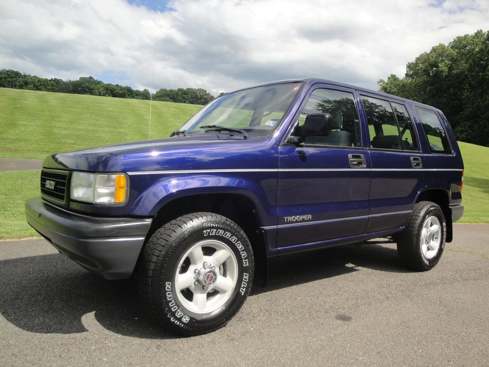 1995 Isuzu Trooper - Image 5 of 31