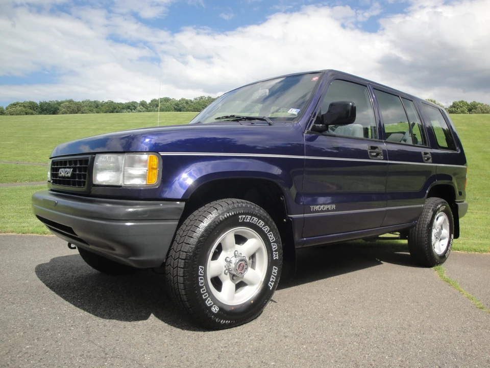 1995 Isuzu Trooper - Image 3 of 31