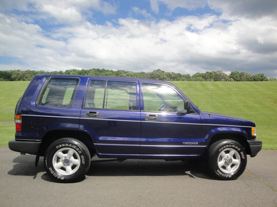 1995 Isuzu Trooper - Image 15 of 31