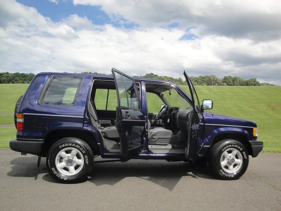 1995 Isuzu Trooper - Image 28 of 31