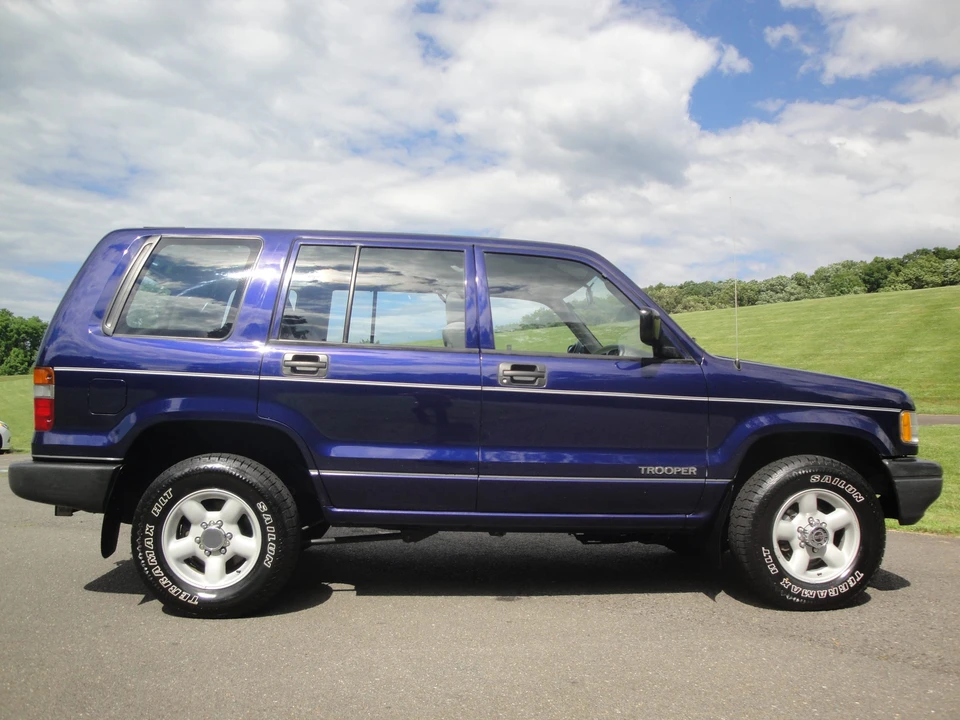 1995 Isuzu Trooper - Image 14 of 31