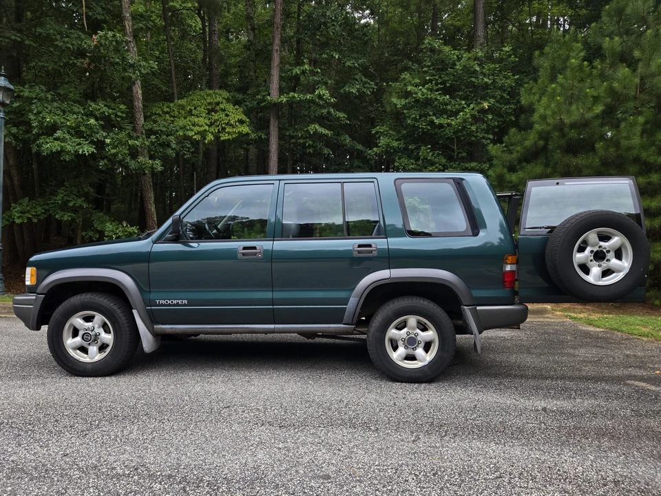 1995 Isuzu Trooper - Image 20 of 31