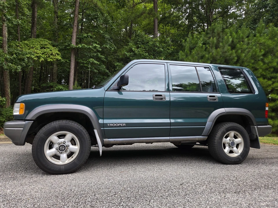 1995 Isuzu Trooper - Image 19 of 31