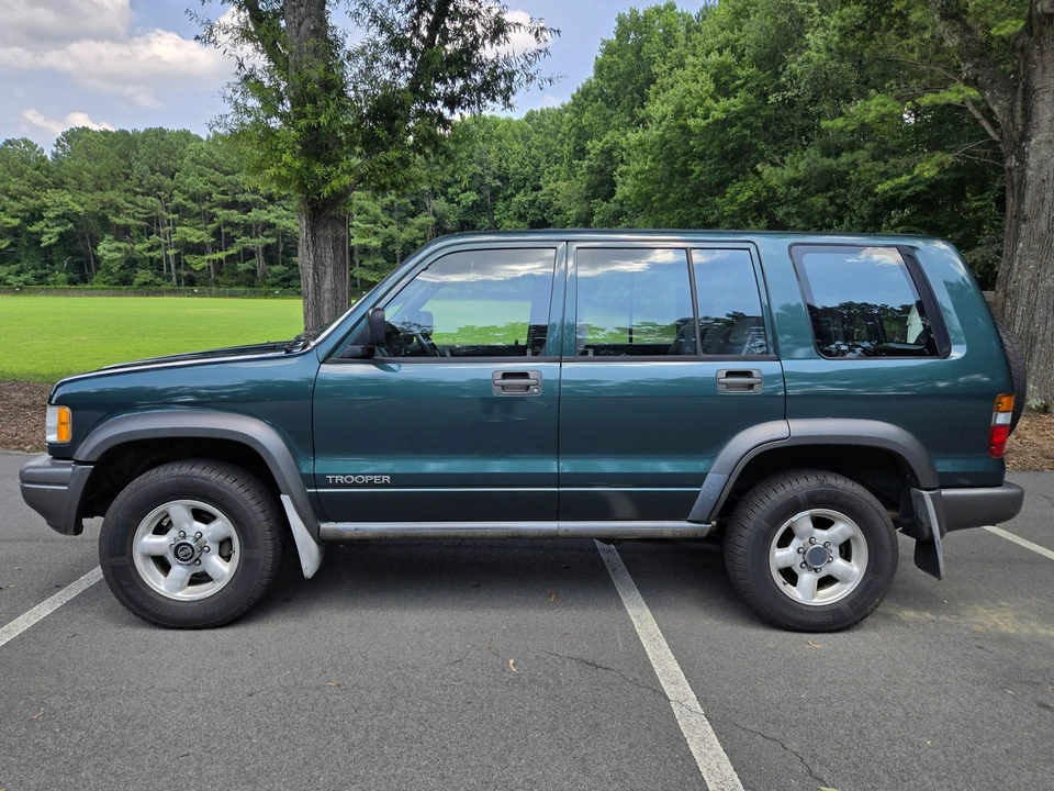 1995 Isuzu Trooper - Image 15 of 31
