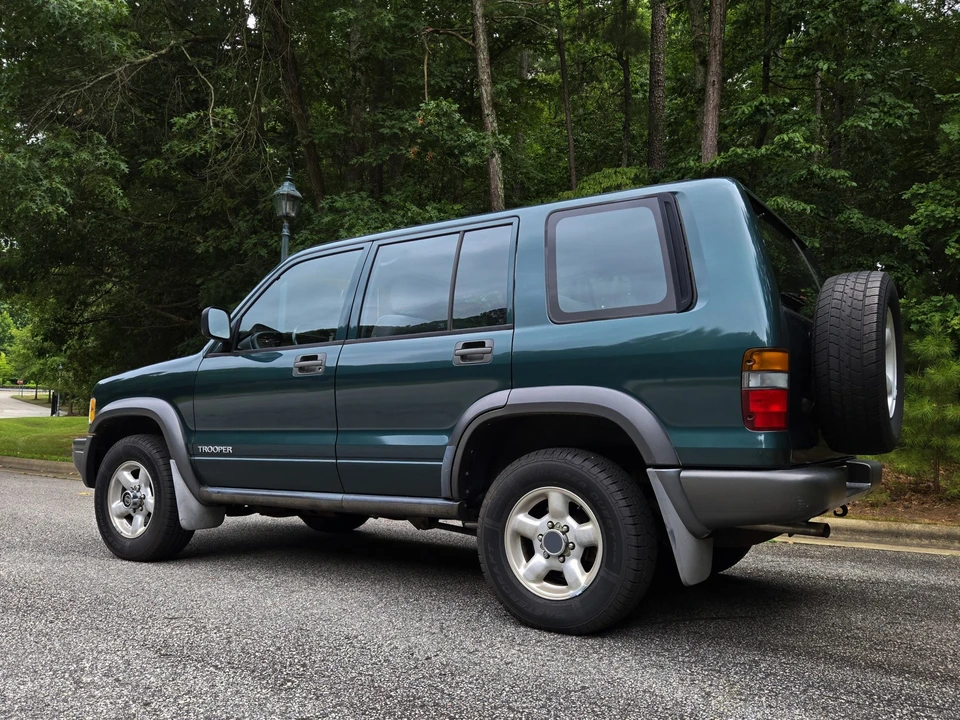 1995 Isuzu Trooper - Image 24 of 31