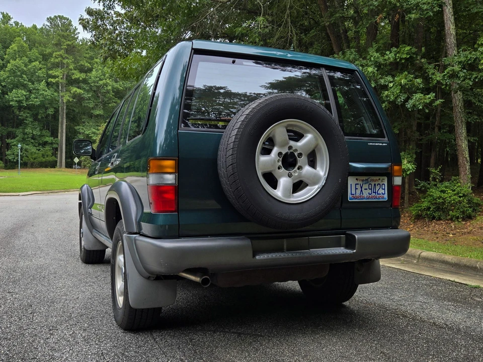 1995 Isuzu Trooper - Image 28 of 31
