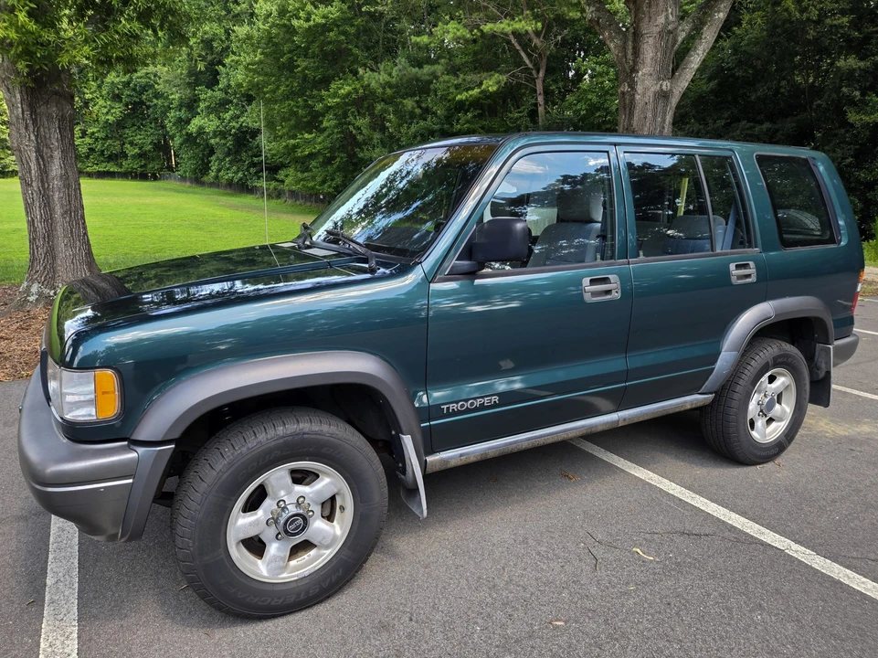 1995 Isuzu Trooper - Image 13 of 31