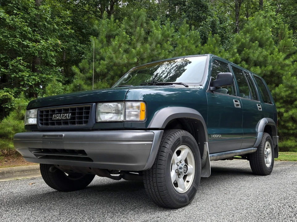 1995 Isuzu Trooper - Image 12 of 31