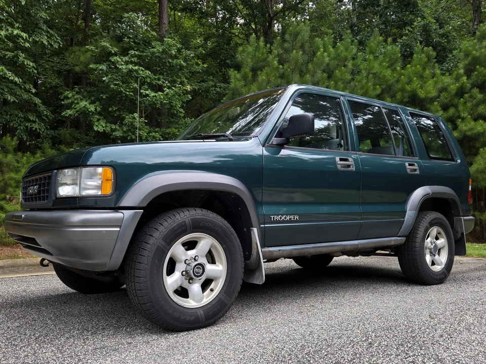 1995 Isuzu Trooper - Image 11 of 31