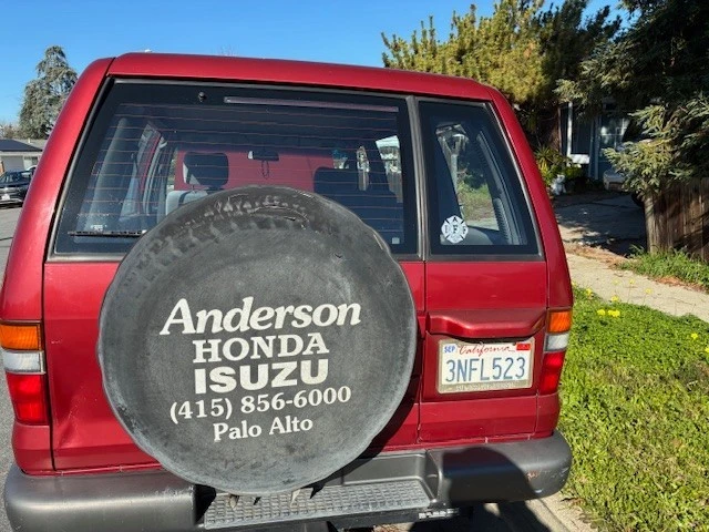 1995 Isuzu Trooper - Image 4 of 9