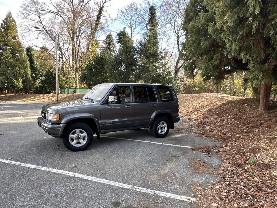 1995 Isuzu Trooper - Image 6 of 31
