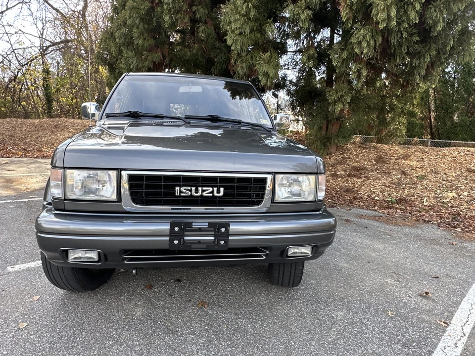 1995 Isuzu Trooper - Image 25 of 31