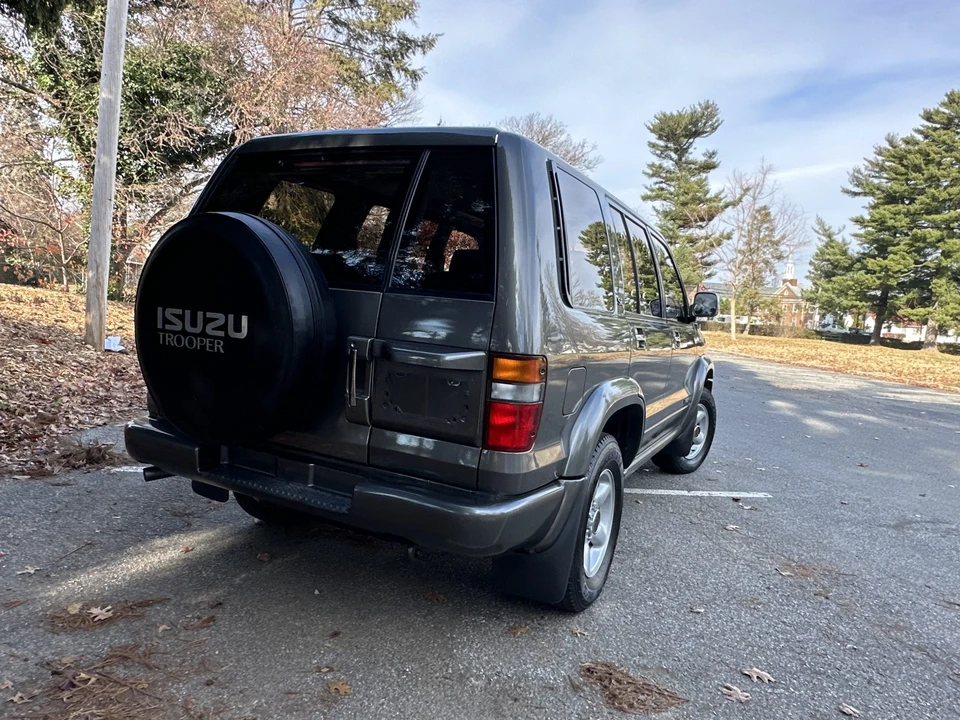 1995 Isuzu Trooper - Image 17 of 31