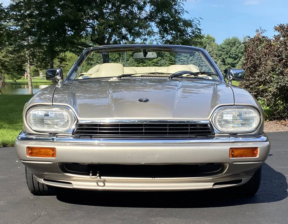 1995 Jaguar XJS Convertible - Image 10 of 24